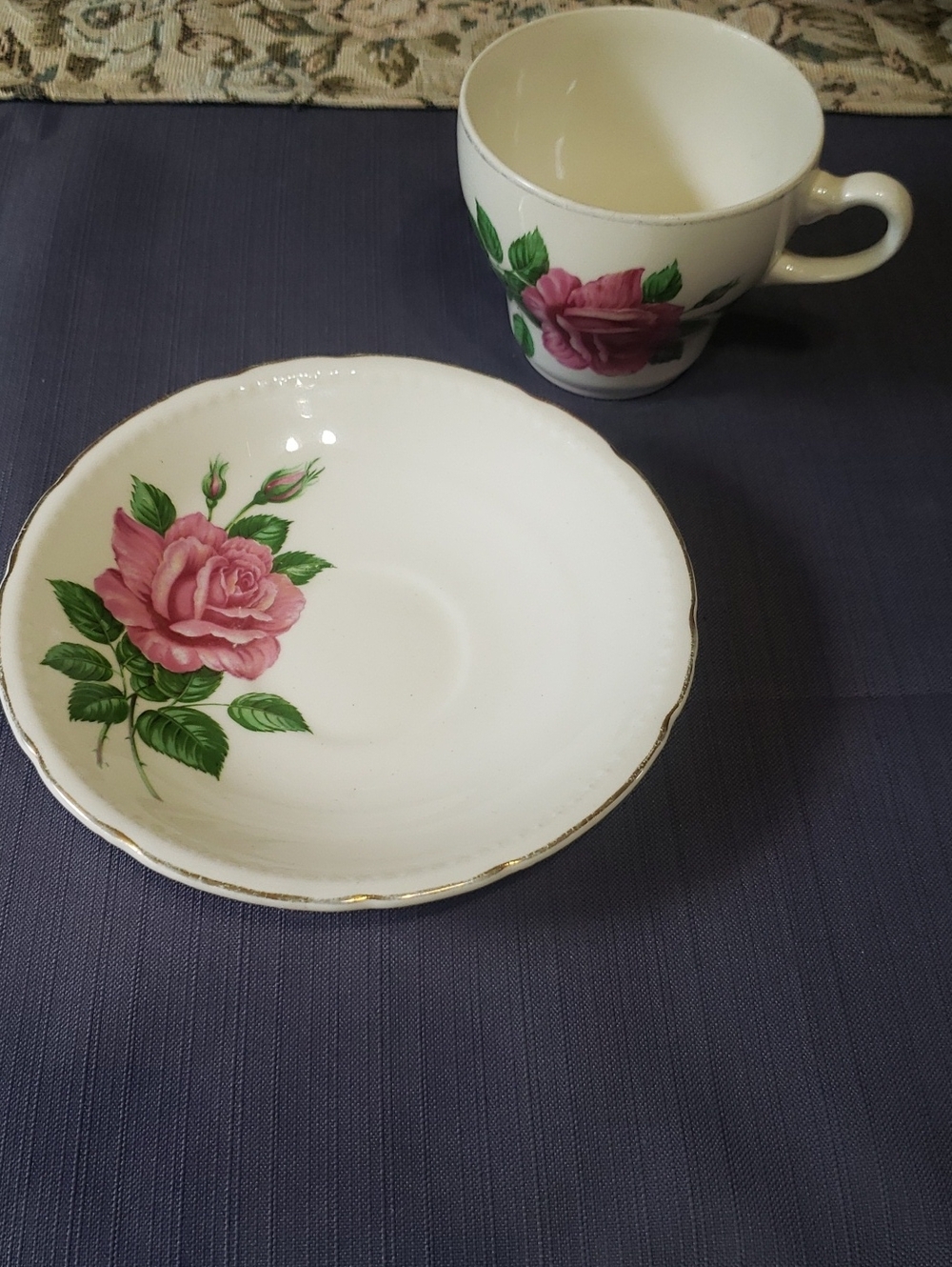 Vintage Swinnertons Staffordshire Floral Majestic Vellum Reg No.  837607